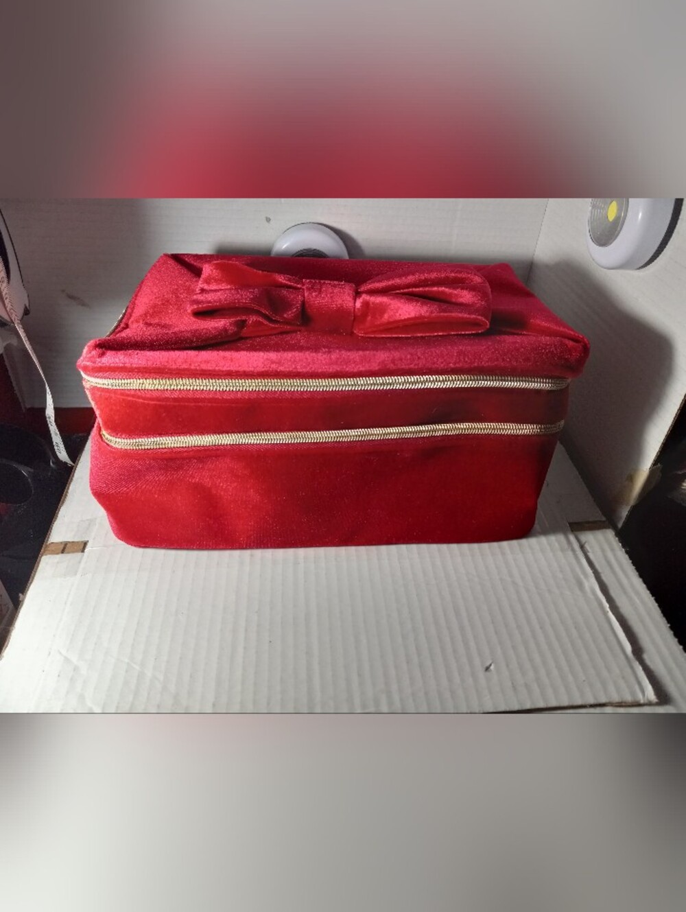 Vintage Estée Lauder Red Bow Velvet Soft 2 Zippered Layers Makeup Case TravelBag